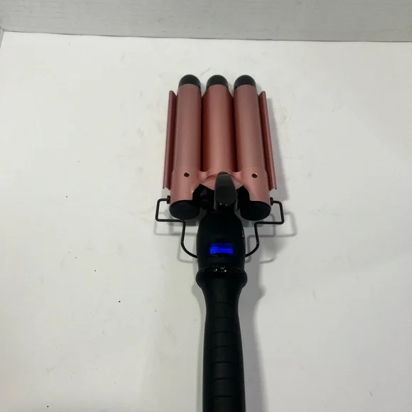 Digital Pink Curling Iron - Picture 1 of 6